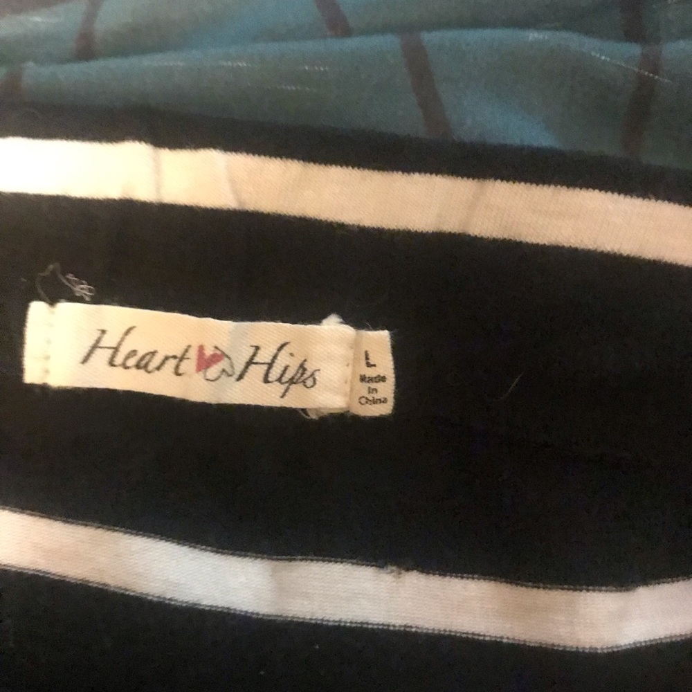 Black and white pencil skirt - Picture 2 of 2